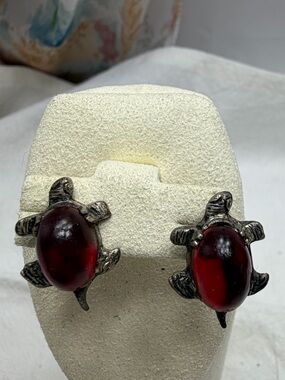 Vintage Red Jelly Turtle screw back earrings